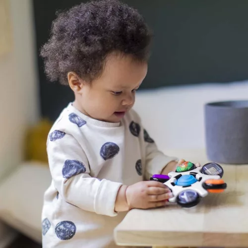 BABY EINSTEIN Érzékszervi játék Curiosity Clutch™ 3hó+