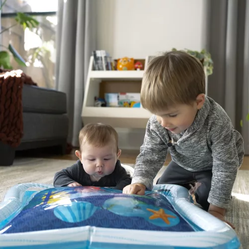 BABY EINSTEIN Opus’s Ocean of Discovery™ óceánja vízszőnyeg 58x58 cm, 0hó+