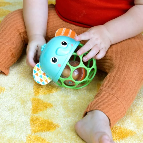 OBALL Giggle & Glow™ zenélő világító játék, 3 hónapos kortól