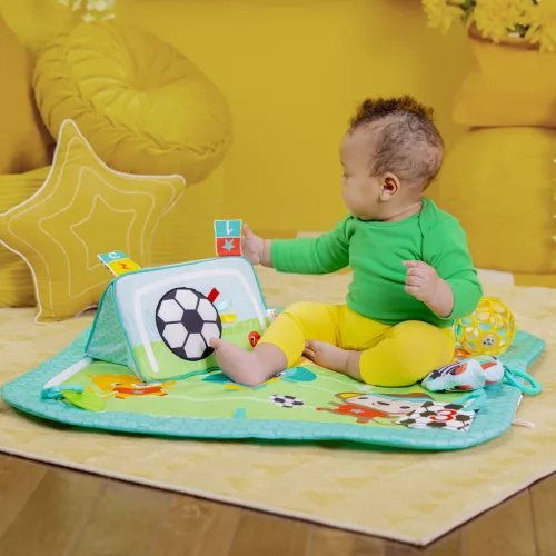 BRIGHT STARTS Oball Grip & Kick™ aktivitásos játszószőnyeg 0 hónapos kortól