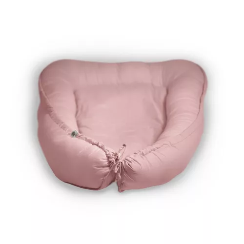 PETITE&MARS Babafészek  FEEL SAFE Dusty Pink 90 x 60 cm