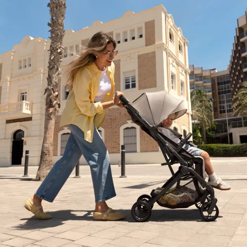 KINDERKRAFT Sport babakocsi Indy 3 Szénfekete