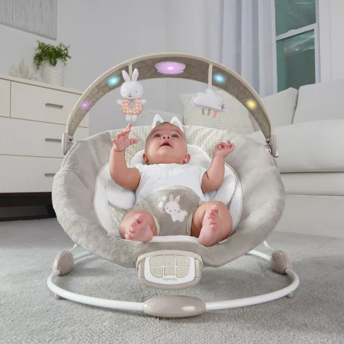 INGENUITY Rezgő pihenőszék dallamokkal és fénnyel, Twinkle Tails™, 0 hó+, 9 kg -ig