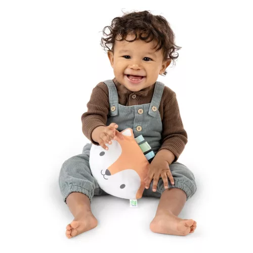 INGENUITY Plüss róka játék, C karikán, Crinklet™, Kitt, 0 hó+